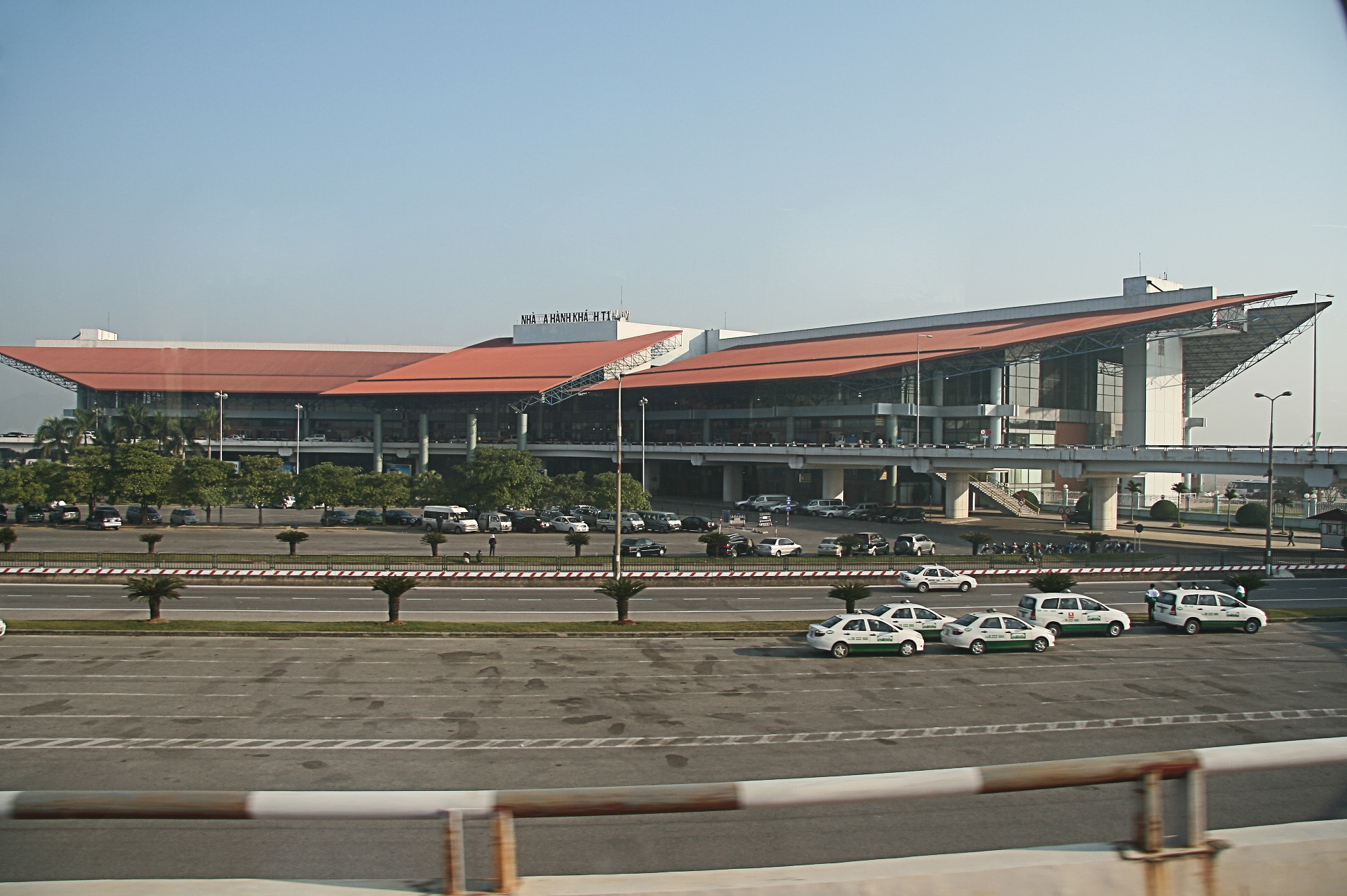 Аэропорт Ханой Ной Бай (Hanoi Noi Bai International Airport).2